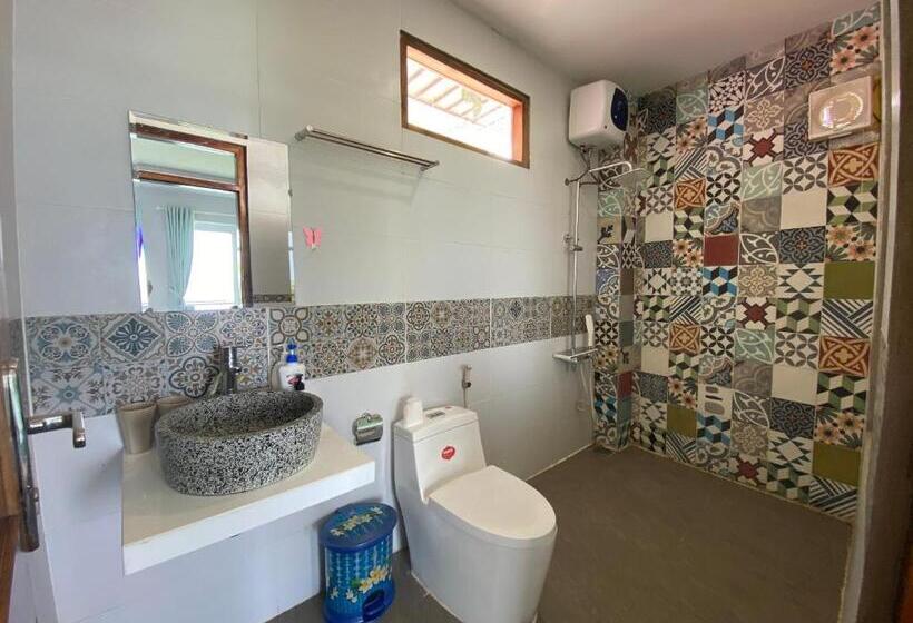 חדר סטנדרט נוף לים עם מרפסת, Chill House By The Beach