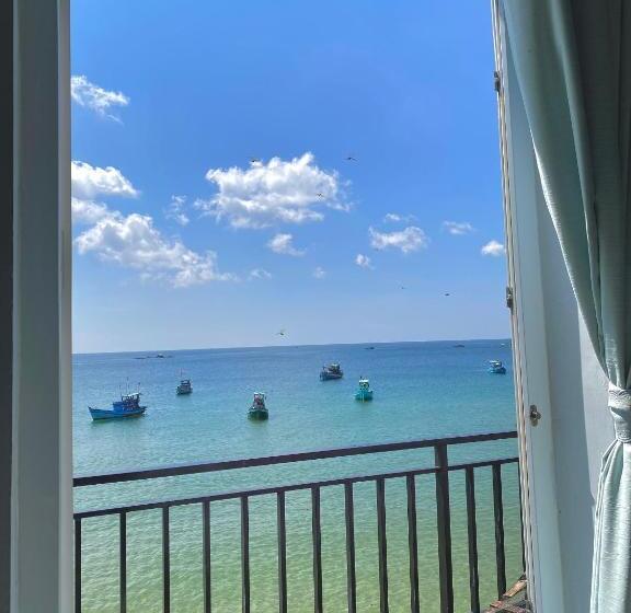 חדר סטנדרט נוף לים עם מרפסת, Chill House By The Beach