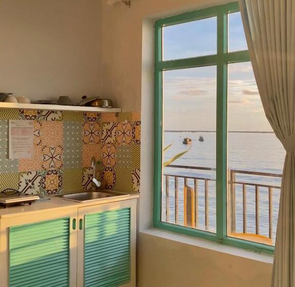 חדר סטנדרט נוף לים עם מרפסת, Chill House By The Beach