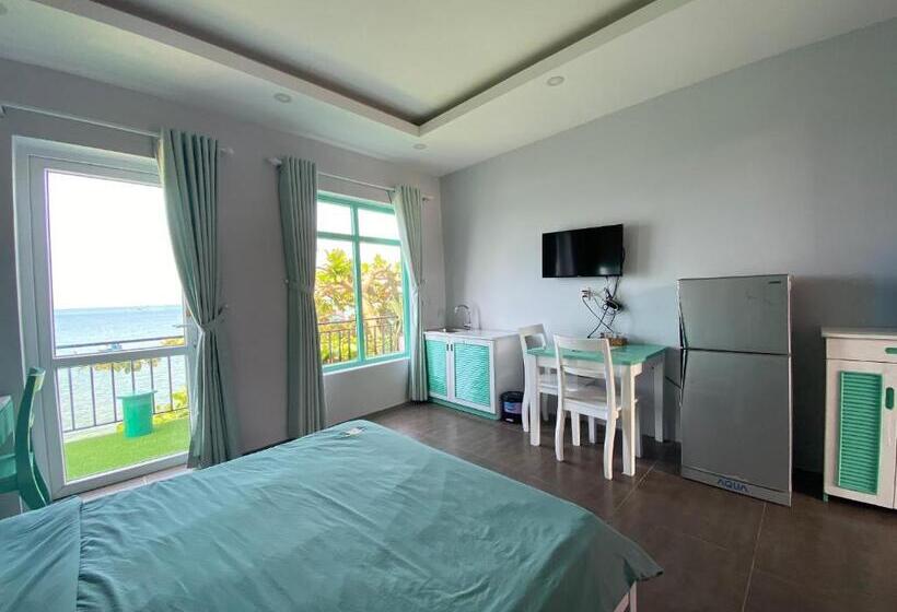 חדר סטנדרט נוף לים עם מרפסת, Chill House By The Beach