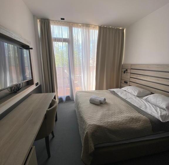 اتاق لوکس با تخت بزرگ, Super Seven Inn