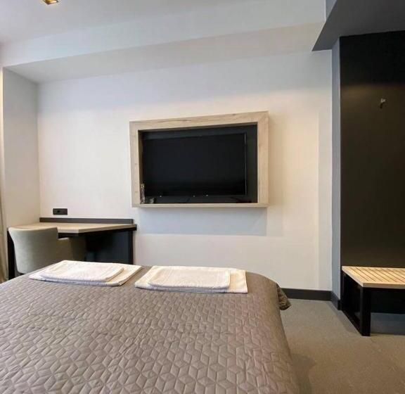 اتاق لوکس با تخت بزرگ, Super Seven Inn