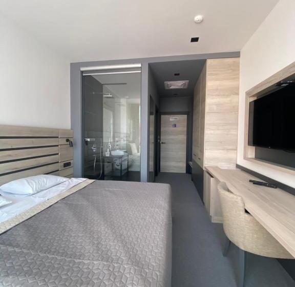 اتاق لوکس, Super Seven Inn