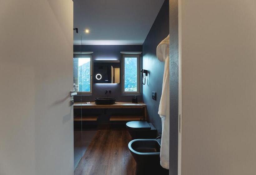 סוויטה עם ג'קוזי, Castel Mani