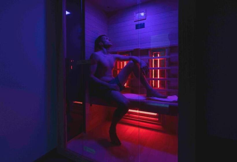 סוויטה עם ג'קוזי, Castel Mani