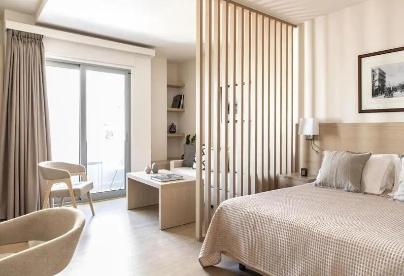 ジュニアスイート, Gallery Suites & Residences