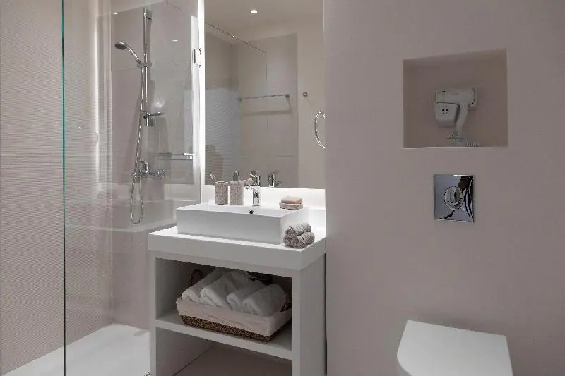 スタンダードルーム, Gallery Suites & Residences
