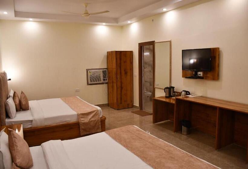 スーペリアファミリールーム, Shivansh Inn Resort