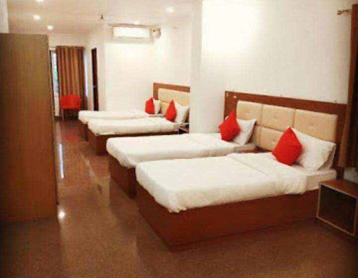 デラックスファミリールーム, Shivansh Inn Resort