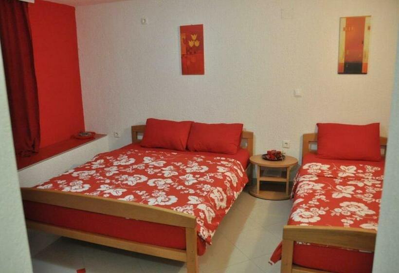 اتاق استاندارد سه نفره, Apartments Nasteski