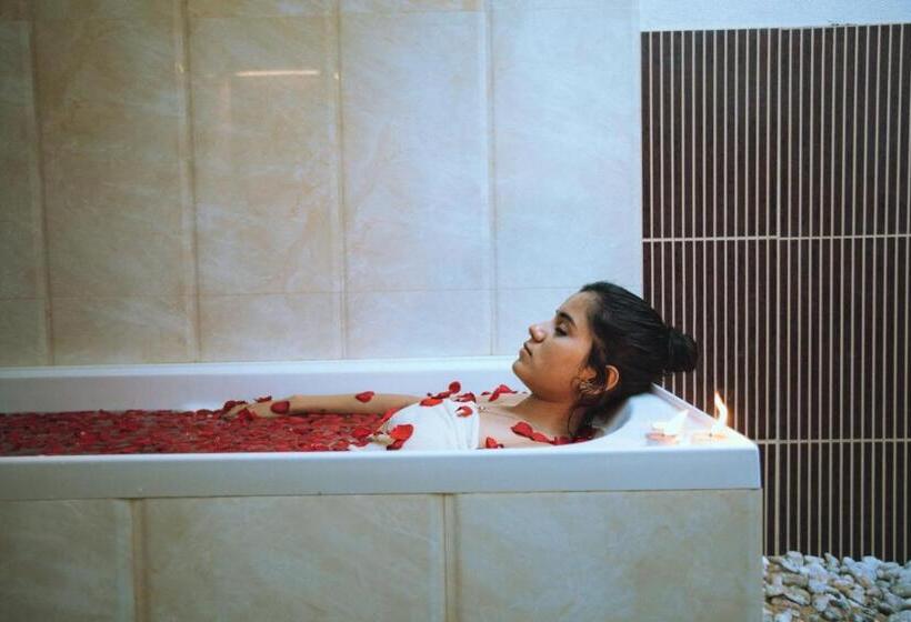 オーシャンビューデラックスルーム, Malabar Ocean Front Resort And Spa, Bekal