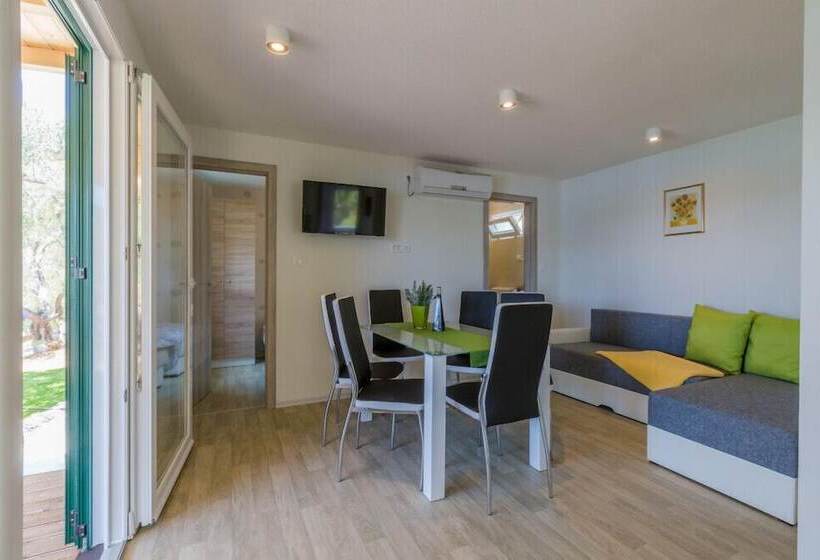 منزل غرفة نوم واحدة, Centinera Resort