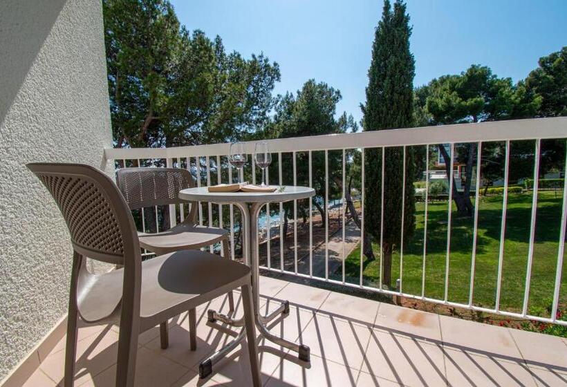 Номер Стандарт с Балконом, Centinera Resort