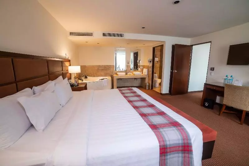 سوییت سوپریور, Casa Andina Premium Miraflores