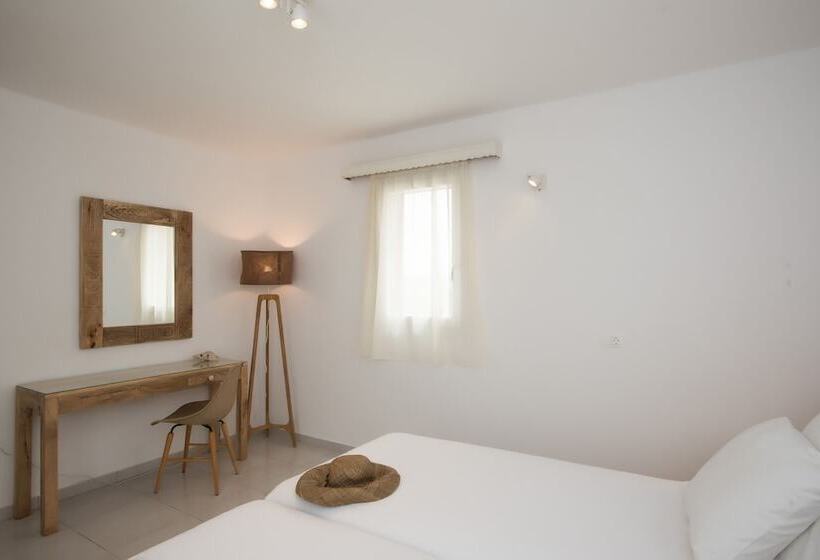 סוויטה נוף לים, Charissi