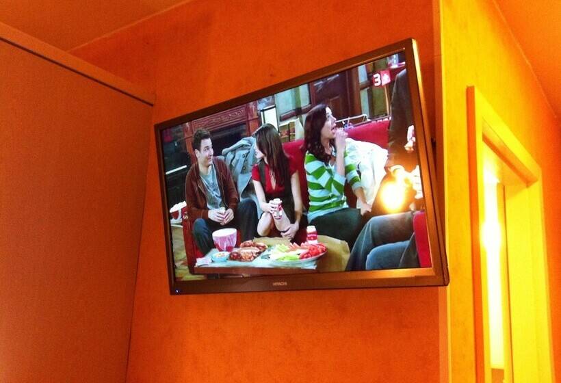 Dört Kişilik Standart Oda, Falken