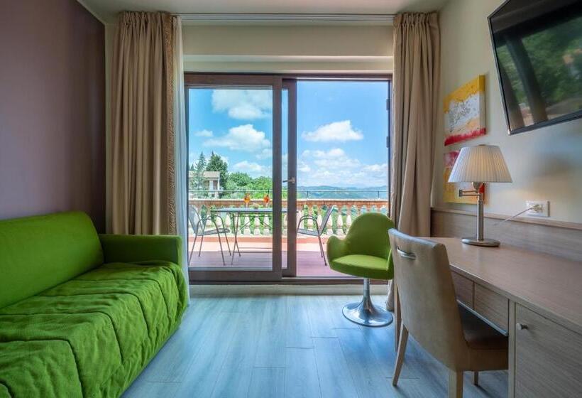 جناح جونيور, Fortebraccio