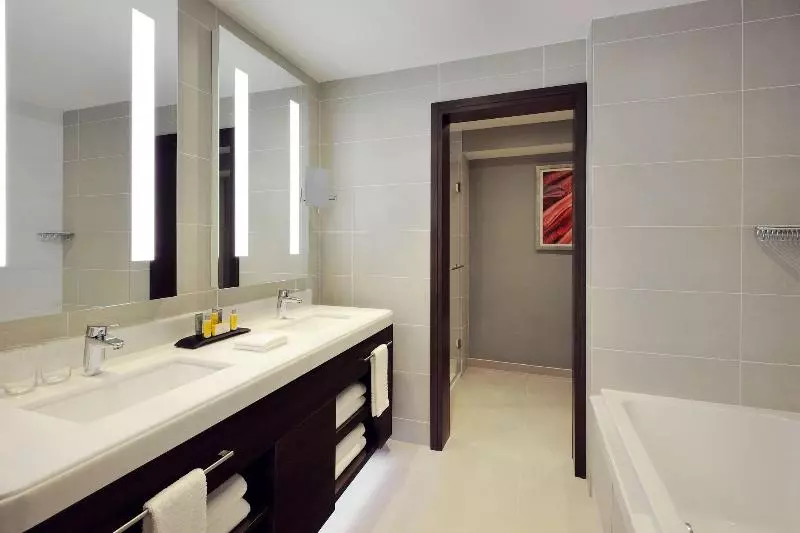 اتاق استاندارد با تخت بزرگ, Hilton Garden Inn Albany