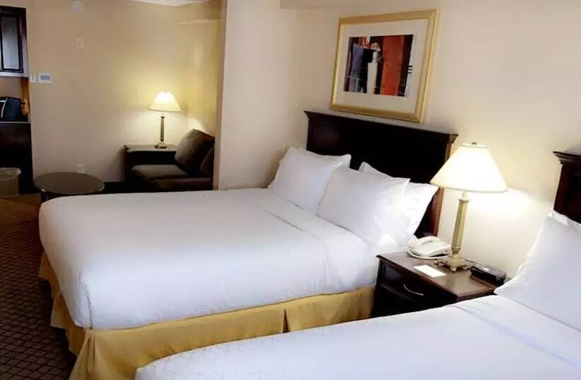スイート, Holiday Inn Express & Suites Huntsville, An Ihg