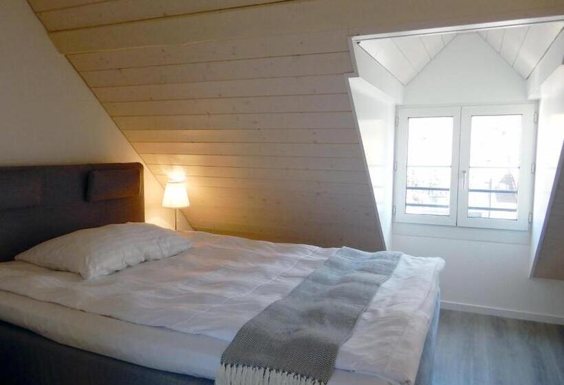 غرفة قياسية ثلاثية, Hôtel De L Ecluse