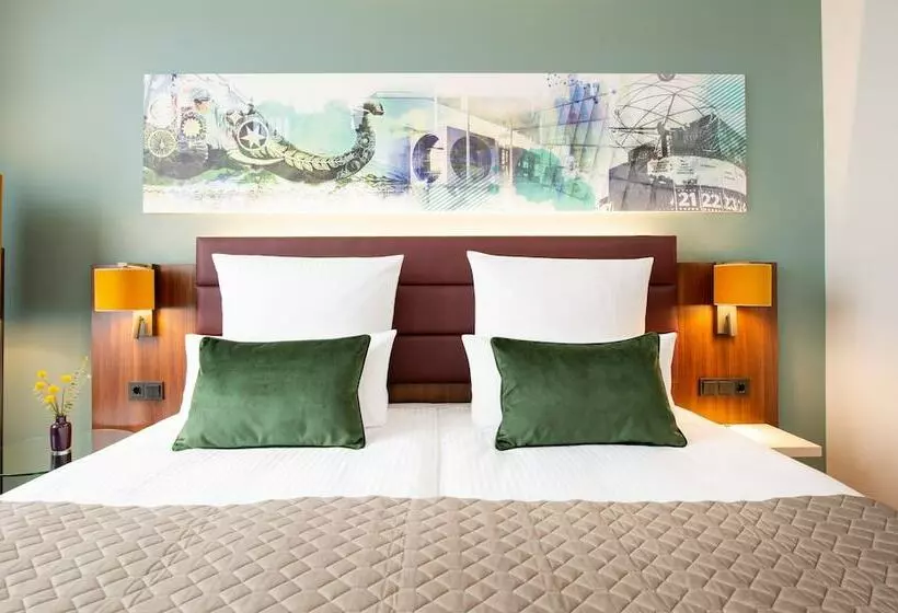 Deluxe-huone, Leonardo Royal Hotel Berlin Alexanderplatz