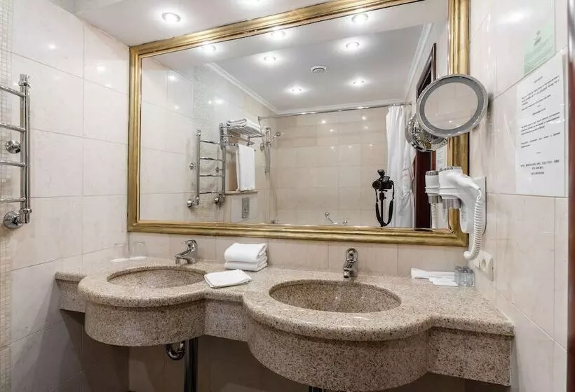 استودیوی استاندارد, Mandarin Moscow