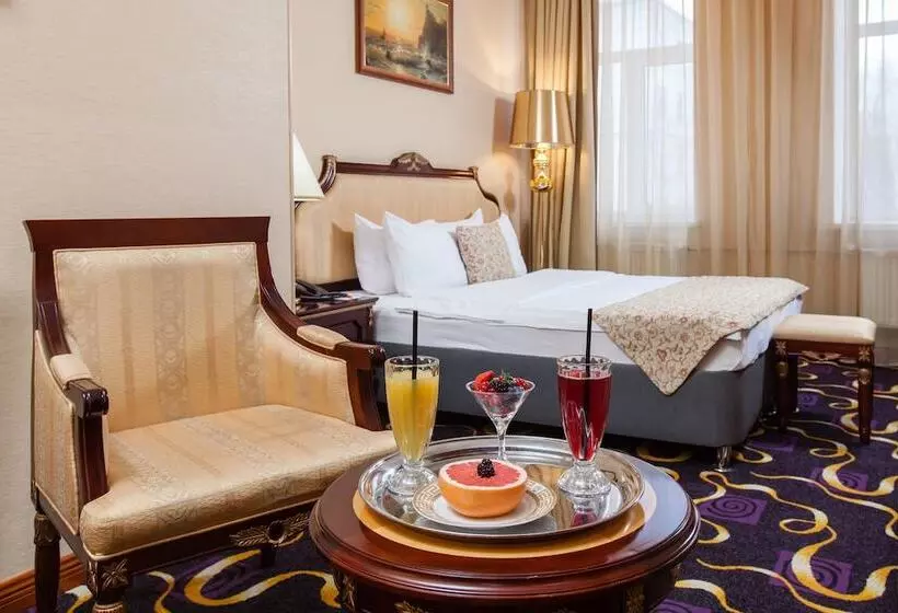 استودیوی استاندارد, Mandarin Moscow