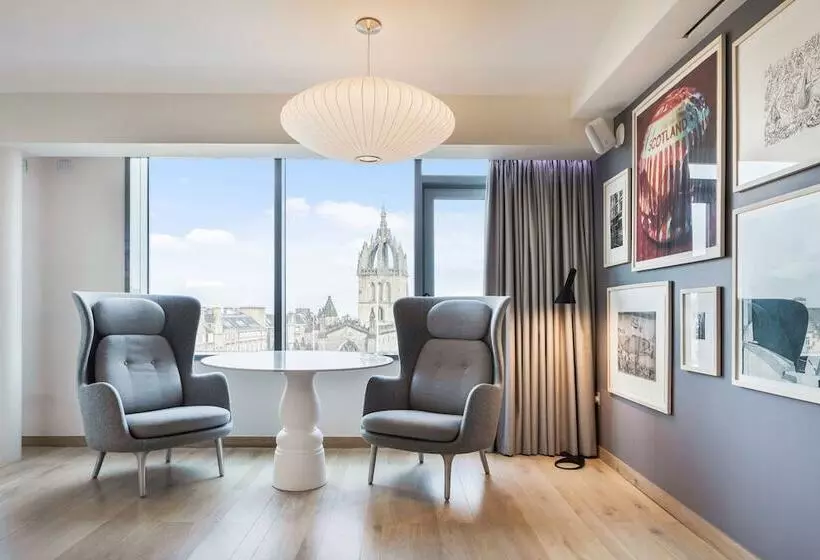 سوییت جونیور, Radisson Collection Hotel, Royal Mile Edinburgh