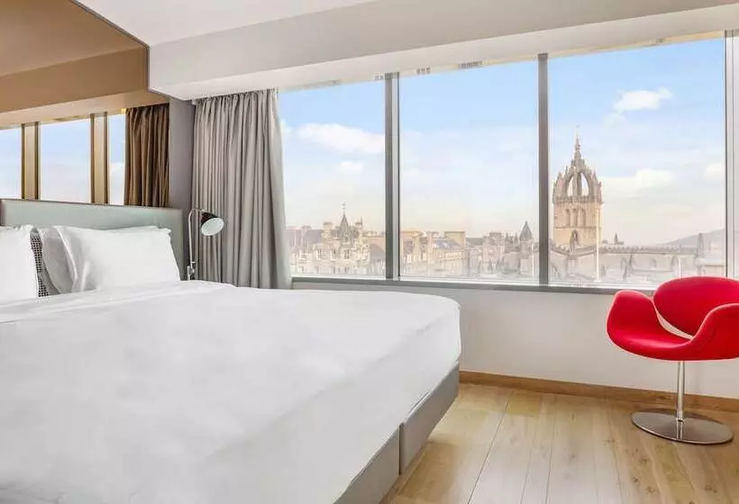 سوییت جونیور, Radisson Collection Hotel, Royal Mile Edinburgh