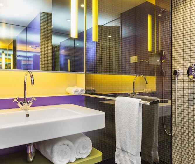 اتاق پرمیوم, Radisson Collection Hotel, Royal Mile Edinburgh