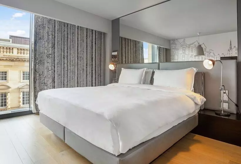 اتاق پرمیوم, Radisson Collection Hotel, Royal Mile Edinburgh