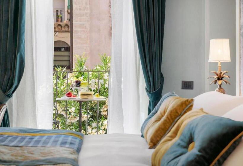 סוויטת ג'וניור, Relais Antica Badia   San Maurizio 1619