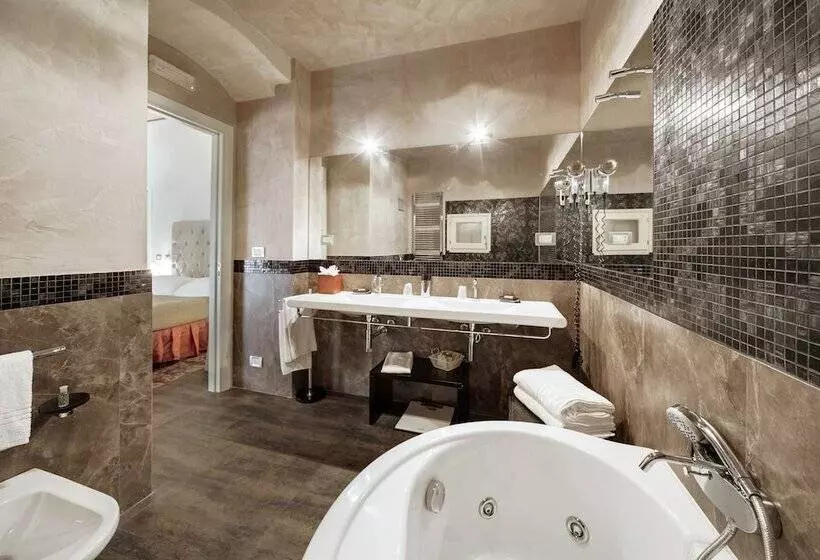 デラックスルーム, Relais Antica Badia San Maurizio 1619