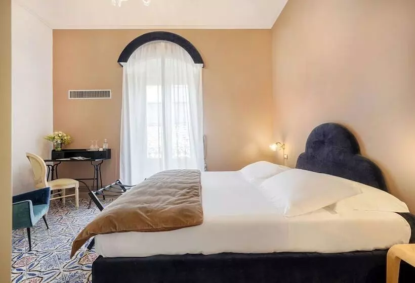 デラックスルーム, Relais Antica Badia San Maurizio 1619