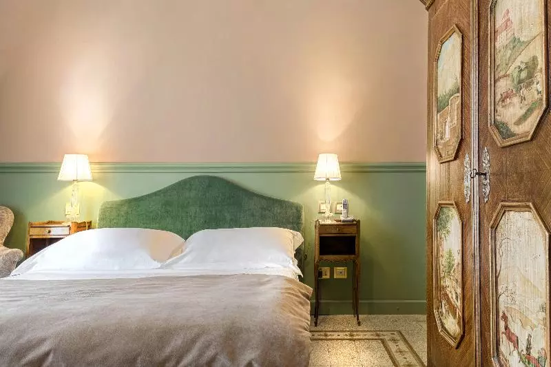 デラックスルーム, Relais Antica Badia San Maurizio 1619