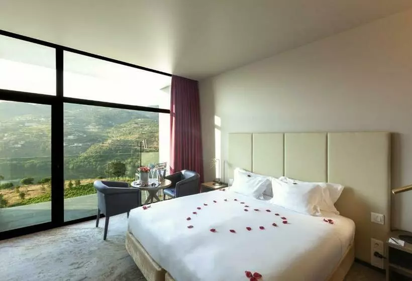 اتاق استاندارد با چشم‌انداز رودخانه, Douro Palace Hotel Resort & Spa