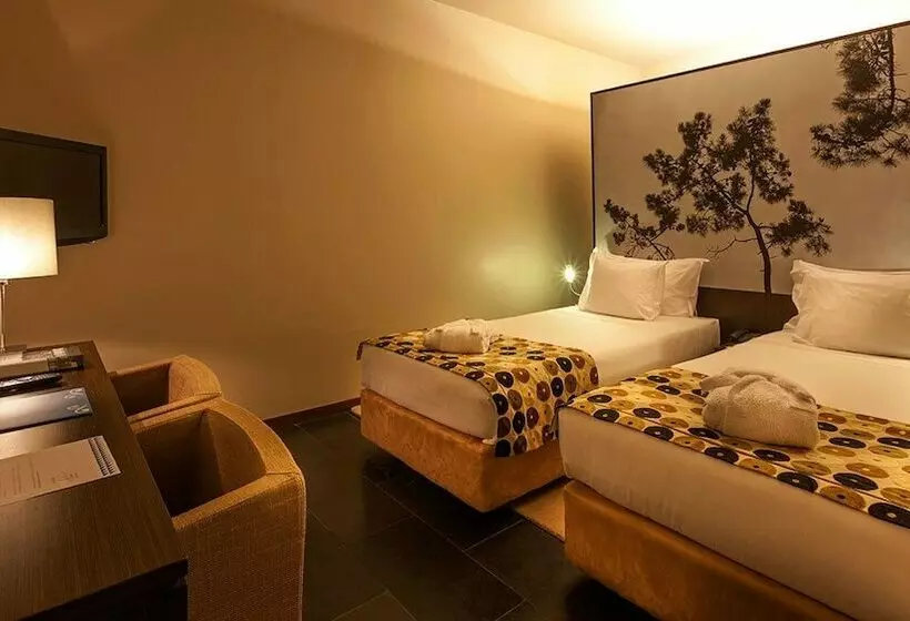 اتاق استاندارد با چشم‌انداز رودخانه, Douro Palace Hotel Resort & Spa