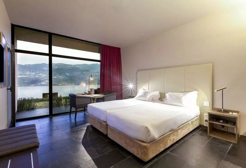 اتاق استاندارد با چشم‌انداز باغ, Douro Palace Hotel Resort & Spa