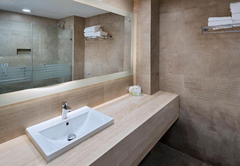 اتاق سوپریور, Sina Centurion Palace