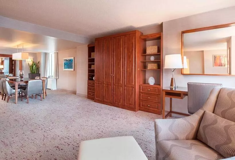 سوییت, The Westin Arlington