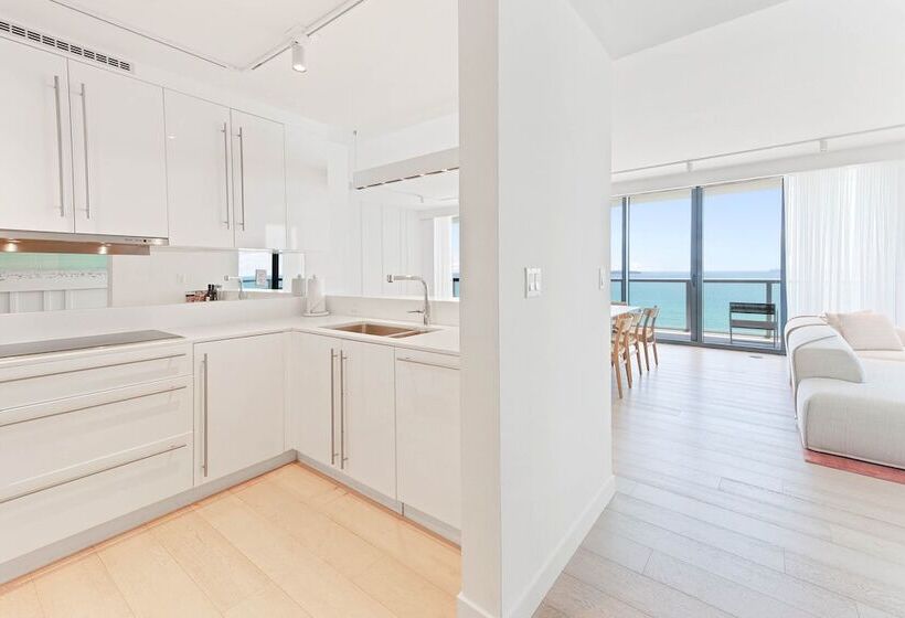 3 Bedroom Suite, W South Beach
