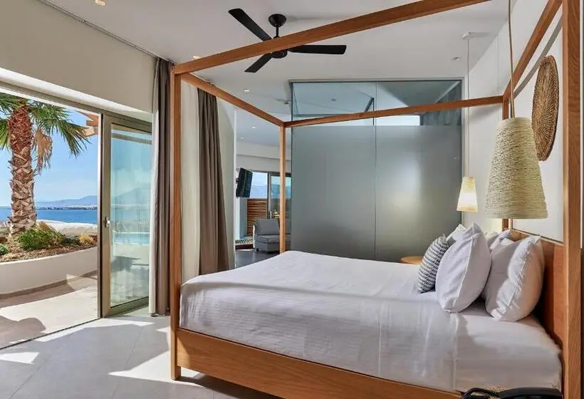 سوئیت جونیور با استخر, Enorme Santanna Beach