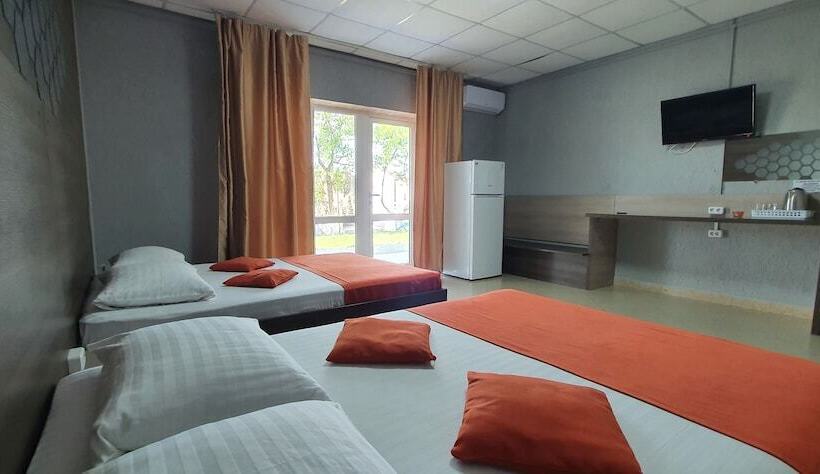 اتاق استاندارد با 2 تخت دوبل, Nar Motel