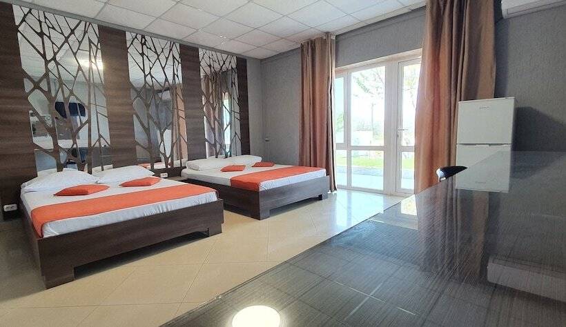 Номер Стандарт 2 Двуспальные Кровати, Nar Motel