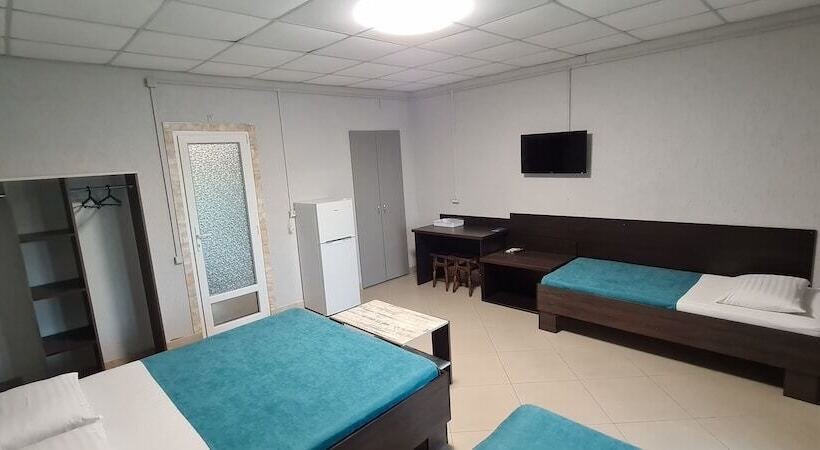 اتاق سوپریور چهار تخته, Nar Motel