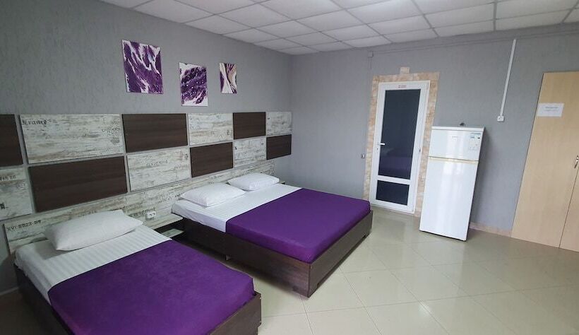 اتاق سوپریور چهار تخته, Nar Motel