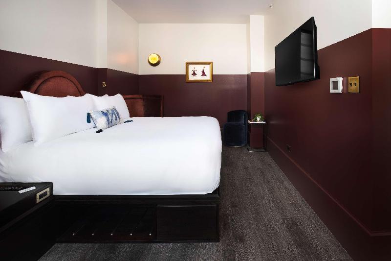 장애인을 위한 킹사이즈 침대 스탠다드 룸, Civilian