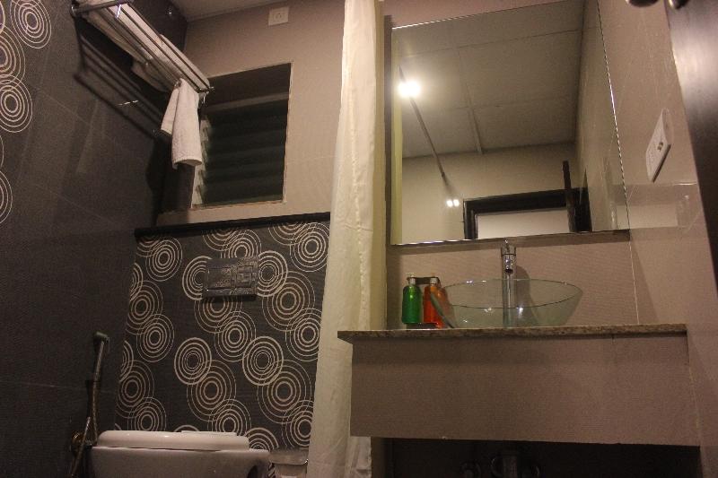 장애인을 위한 킹사이즈 침대 스탠다드 룸, Civilian