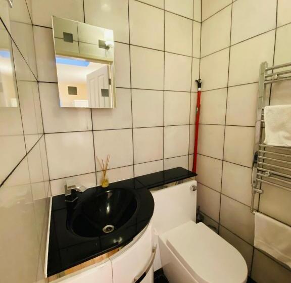 침실 1개 주택, Birmingham Guesthouse