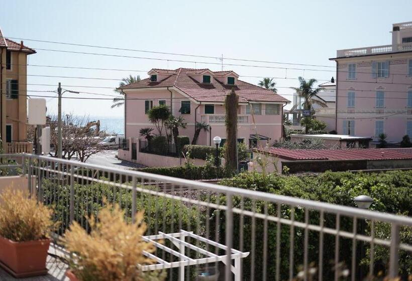 Номер Стандарт Трехместный, Villa Paolina Resort